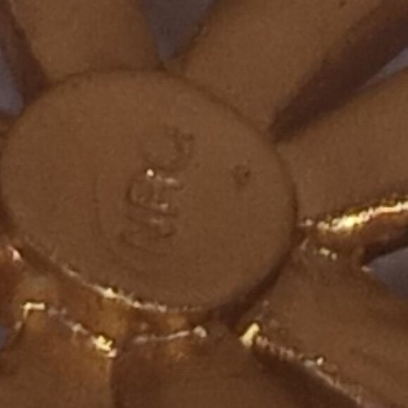 Pink and gold stylish cuff bracelet - Picture 12 of 12